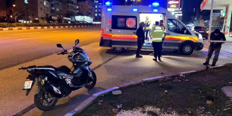 Minik avtomobili və moped toqquşdu: 1 yaralı