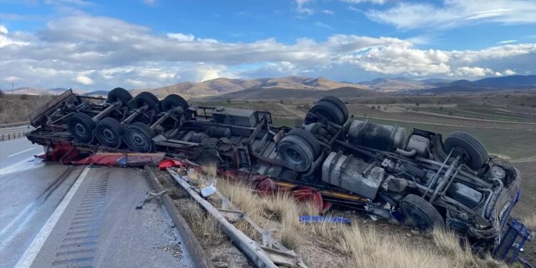 İki fərqli qəza: İki yaralı