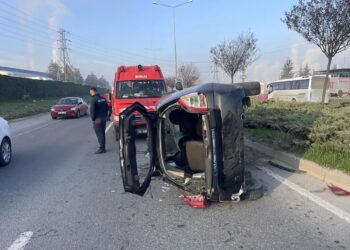 Avtomobil aşdı: Sürücü yaralandı