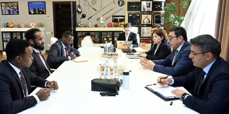 Fərid Qayıbov Mohamed Abdulkadiri qəbul edib