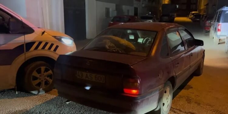 Polisin saxla əmrinə tabe olmayan sürücü avtomobili divara çırpıb