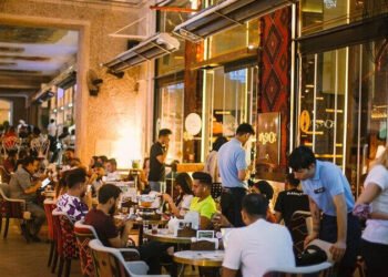 Bakının məşhur restoranında ərəb turistin pulu oğurlanıb