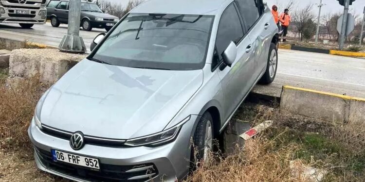 Minik avtomobili və yük maşını toqquşdu: 1 yaralı