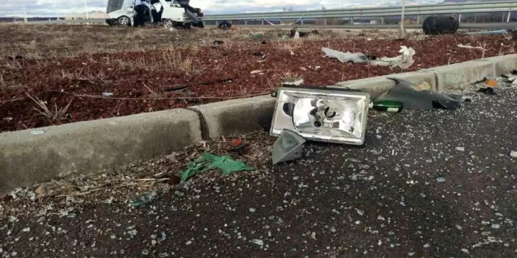 İki avtomobil toqquşdu: 1 ölü, 1 yaralı