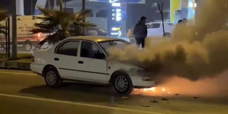 Hərəkətdə olan avtomobil yandı