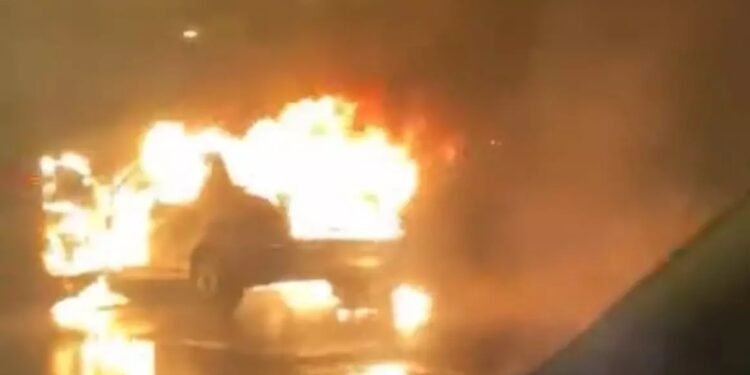 Hərəkətdə olan avtomobil yandı