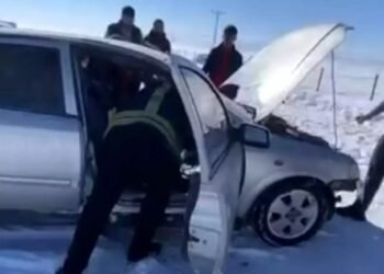 Hərəkətdə olan avtomobil yandı