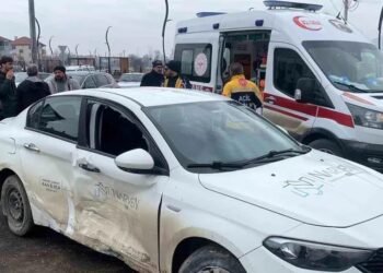 İki avtomobil toqquşdu: 1 yaralı