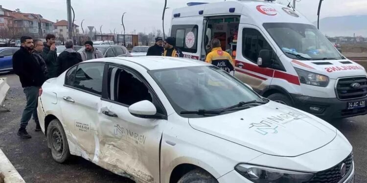 İki avtomobil toqquşdu: 1 yaralı