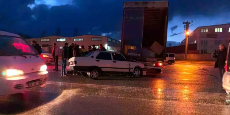 Minik avtomobili və TIR toqquşdu: 1 yaralı