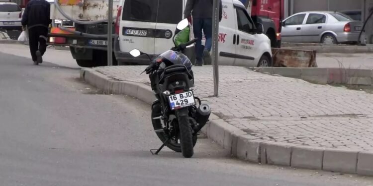 Minik avtomobil və motosiklet toqquşdu: 1 yaralı