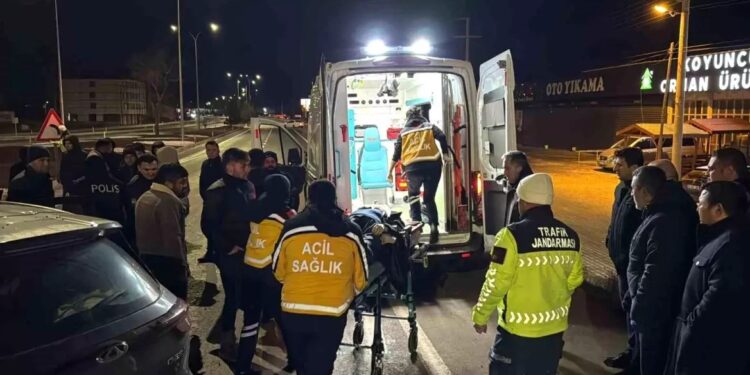 Minik avtomobili və TIR toqquşdu: 7 yaralı