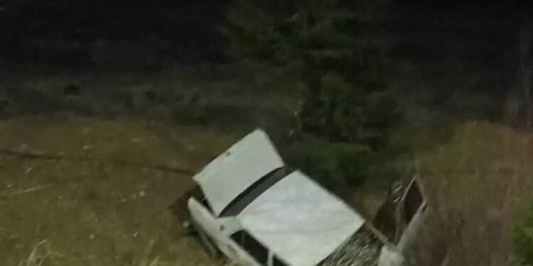 Avtomobil donuza çırpılaraq yol kənarına aşdı: 1 yaralı