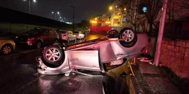 Avtomobil aşdı: 3 yaralı