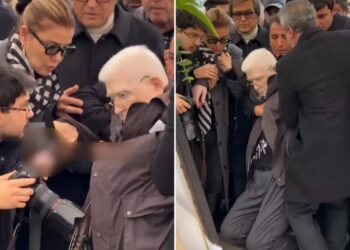 Haldun Dormenin dəfnində qorxu dolu anlar: Aktyor huşunu itirdi