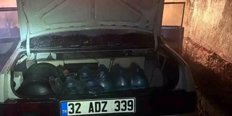 Hərəkətdə olan “Tofaş” yandı