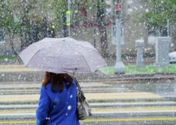 Bazar günü Bakıya sulu qar, rayonlara qar yağacaq