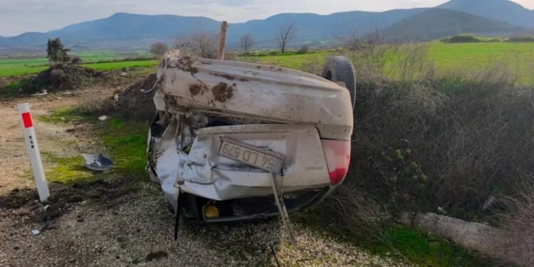 Avtomobil aşdı: Sürücü yaralandı