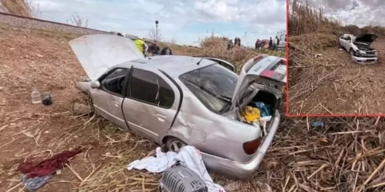 Avtomobil yol kənarına aşdı: 2 ağır yaralı