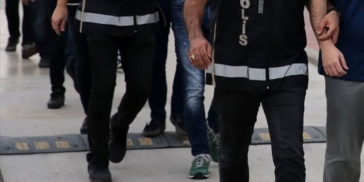 2 narkotik alverçisi saxlanıldı