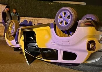 Avtomobil aşdı: Sürücü yaralandı