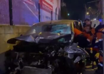 İki avtomobil toqquşdu: 3 yaralı