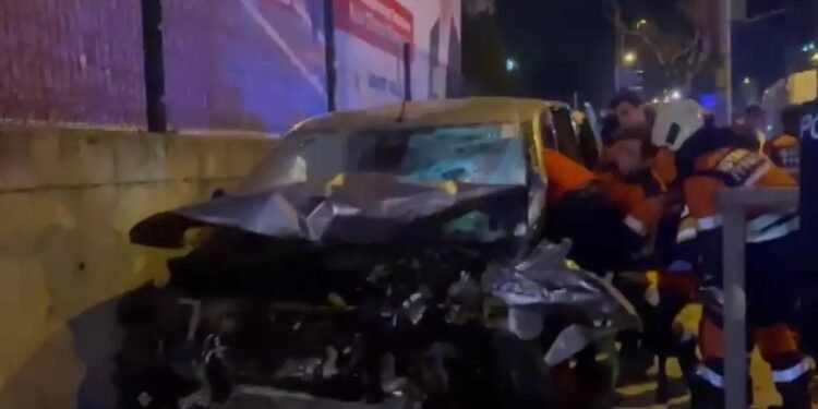 İki avtomobil toqquşdu: 3 yaralı