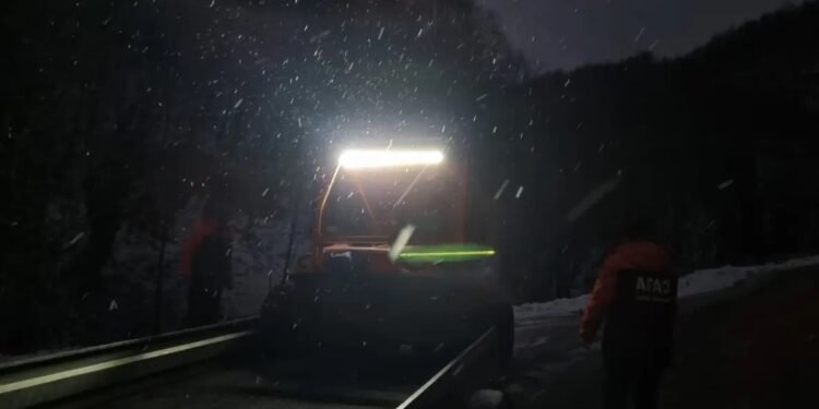 Qar fəsadlara səbəb oldu