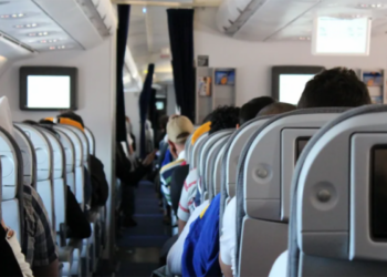 Ankara-Bakı təyyarəsində dava – Aeroporta enən kimi həbs olundu