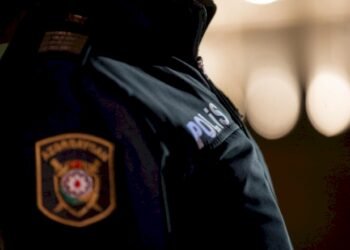 Dələduzluqda ittiham edilən SMM polis tərəfindən saxlanılıb – FOTO