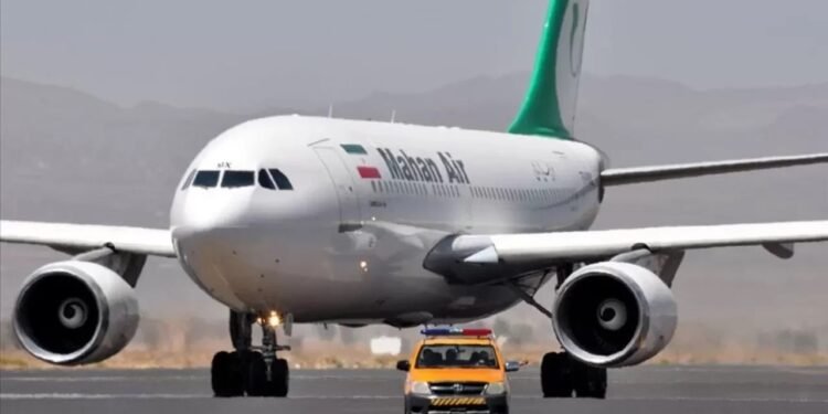 İran yenidən hava məkanını açdı