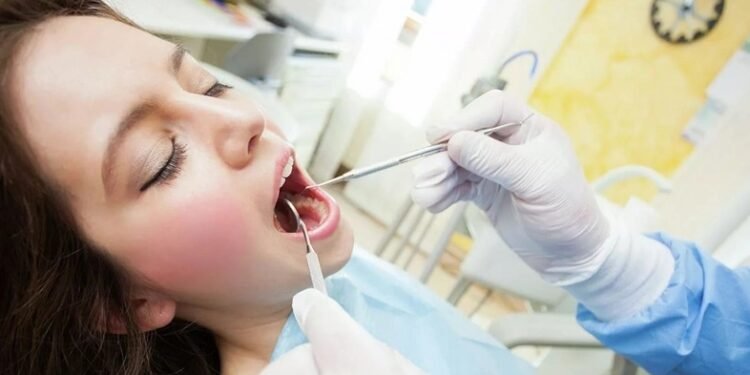 Azərbaycanda ötən il 74 stomatoloqun qanunsuz fəaliyyəti aşkarlanıb