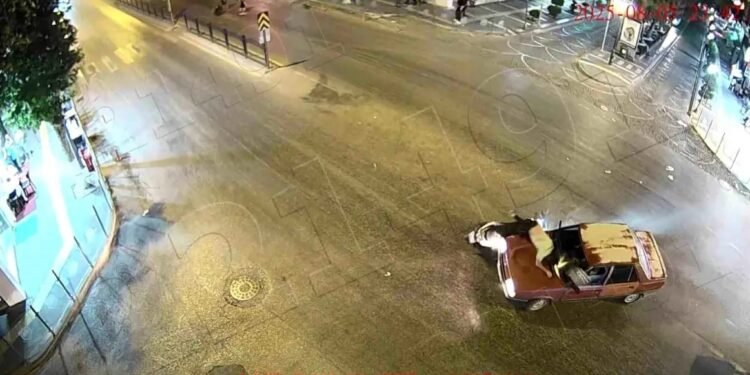 Minik avtomobili və motosiklet toqquşdu