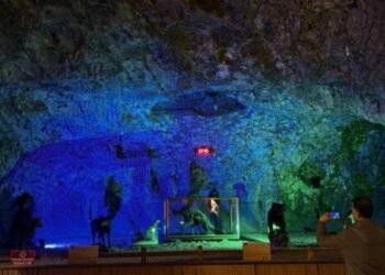 Yeraltı duz mədənini rekord sayda turist ziyarət edib -FOTOLAR