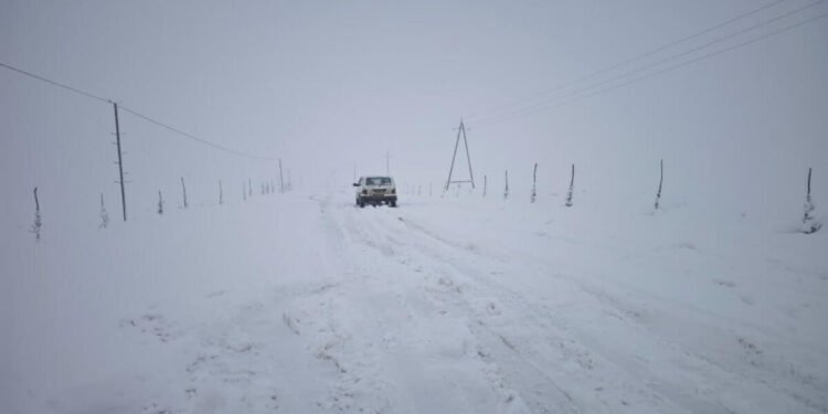 Azərbaycanda bu yol bağlandı - 50-dən çox kənd işıqsız qaldı - FOTO