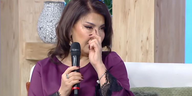 Əməkdar artist həyat yoldaşının dağıdılmış məzarından DANIŞDI