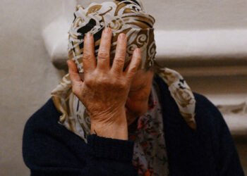 Yardım etdikləri ahıl qadını talayan şəxslər saxlanılıb