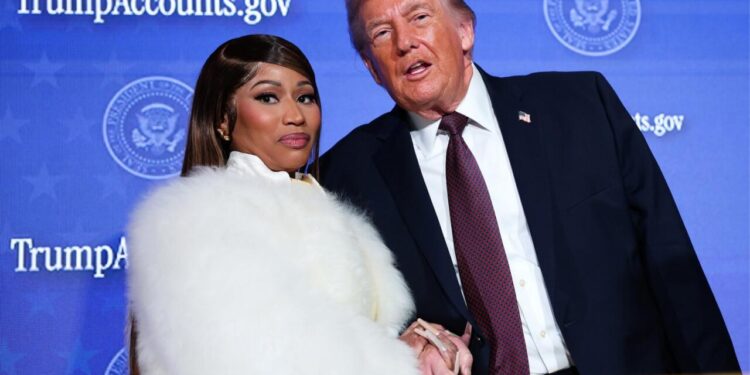 Tramp və Niki Minaj əl-ələ - FOTO