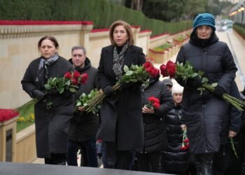 Ümumxalq Hüzn Günü ilə bağlı Şəhidlər xiyabanı ziyarət edildi
