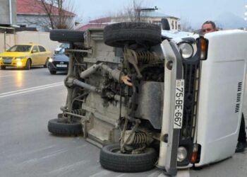 Naxçıvanda qəza – Maşın aşdı