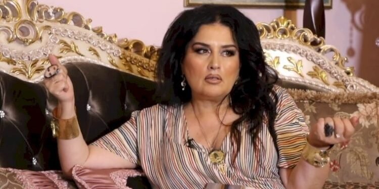 "Ata ilə qardaş oturub qızın xınasına baxır, bu, nə deməkdir?"