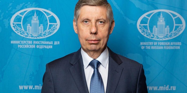 “Cənab səfir, bizə cavab verin”