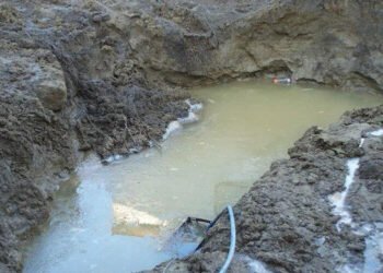 Əvvəl göl idi, indi həyətlər su altındadır – ŞİKAYƏT