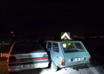 İki avtomobil toqquşdu: 3 yaralı