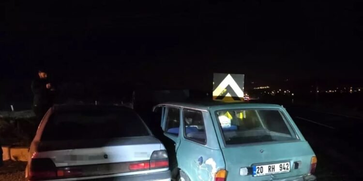 İki avtomobil toqquşdu: 3 yaralı