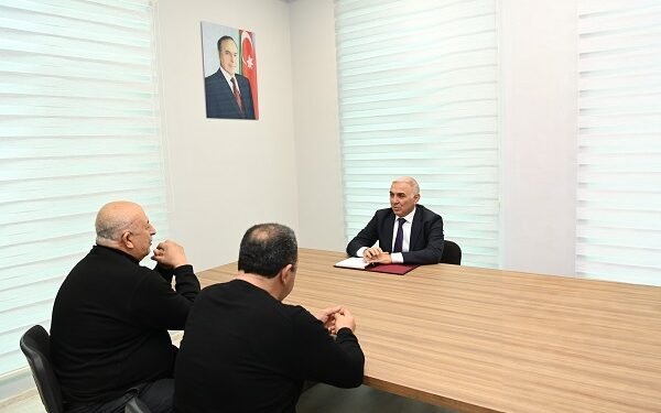 “Azərişıq” ASC-nin sədri Vüqar Əhmədov Hacıqabul və Şirvandan olan vətəndaşları qəbul edib