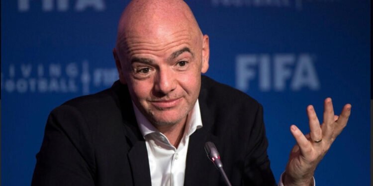 Maaşı 4 dəfə ARTDI