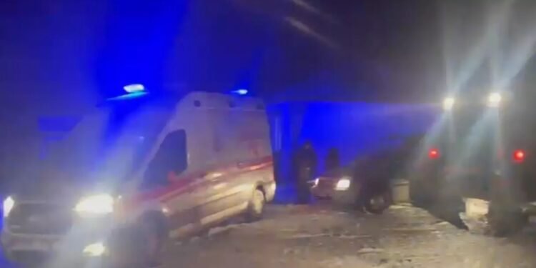 9 nəqliyyat vasitəsində köməksiz vəziyyərdə olan şəxs qurtardı