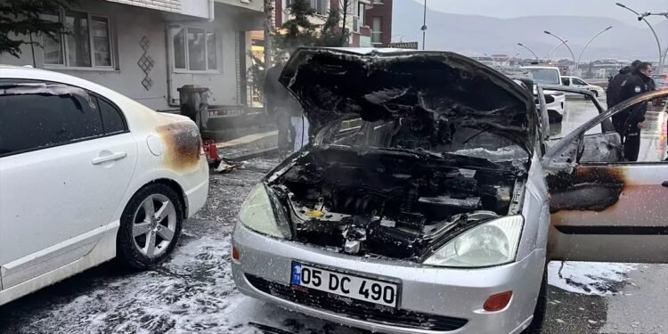 Hərəkətdə olan avtomobil yandı