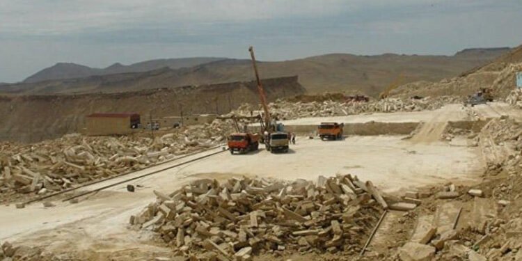 Daş karxanasında bədbəxt hadisə - Ölən var